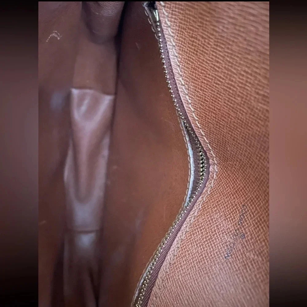 Louis Vuitton Chantilly MM Bag - Picture 10 of 16